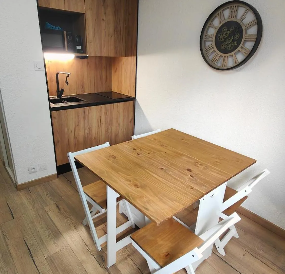 Apartment Studio Avenue De La Muzelle Menage Et Draps Inclus Proche Belle Etoile Et Esf Les Deux Alpes