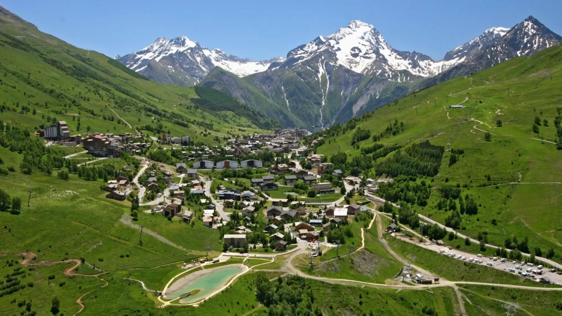 Studio Avenue De La Muzelle Menage Et Draps Inclus Proche Belle Etoile Et Esf Les Deux Alpes Apartment