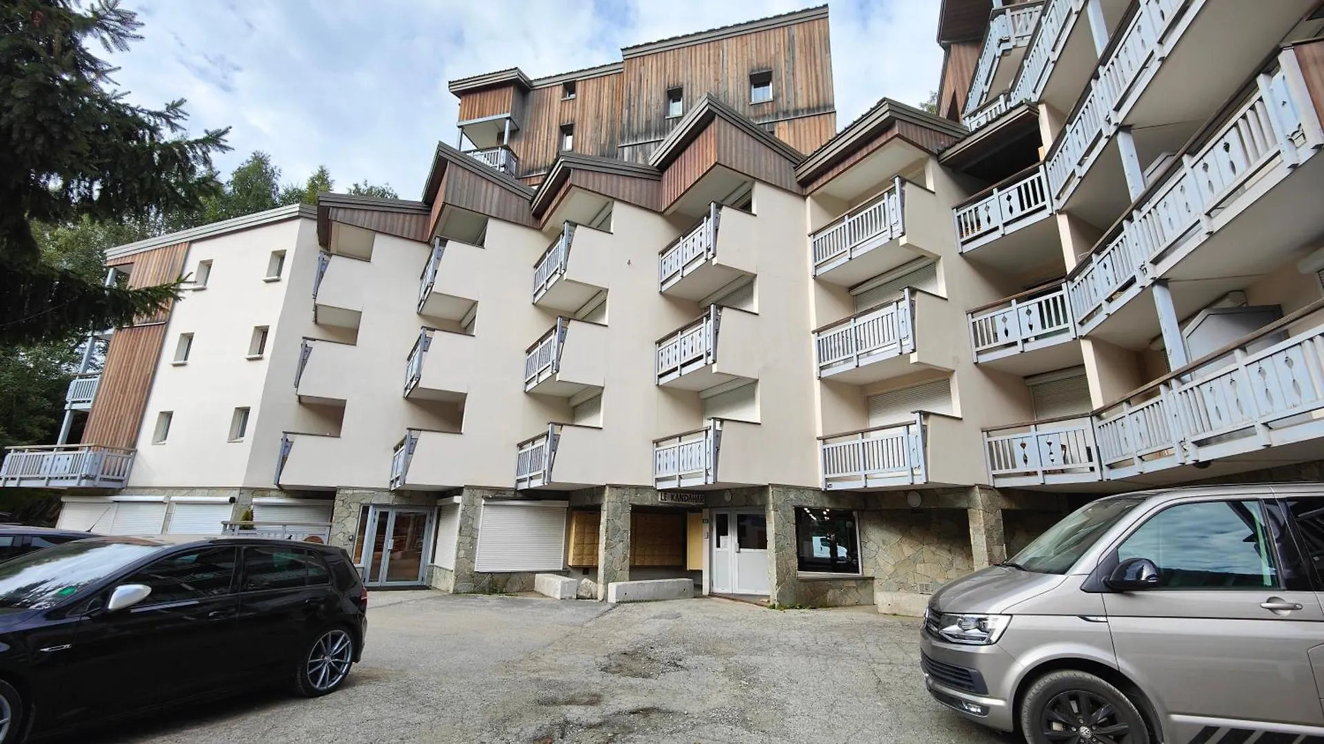 Studio Avenue De La Muzelle Menage Et Draps Inclus Proche Belle Etoile Et Esf Les Deux Alpes France